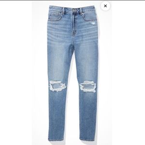 American Eagle ripped mom jean
